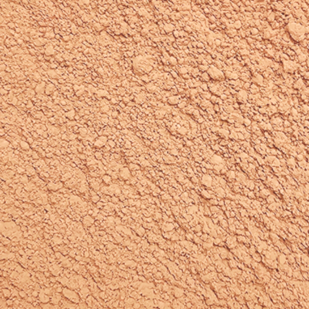 Banana Cake Setting Powder swatch shown with finely milled matte texture for blurring pores and controlling shine.