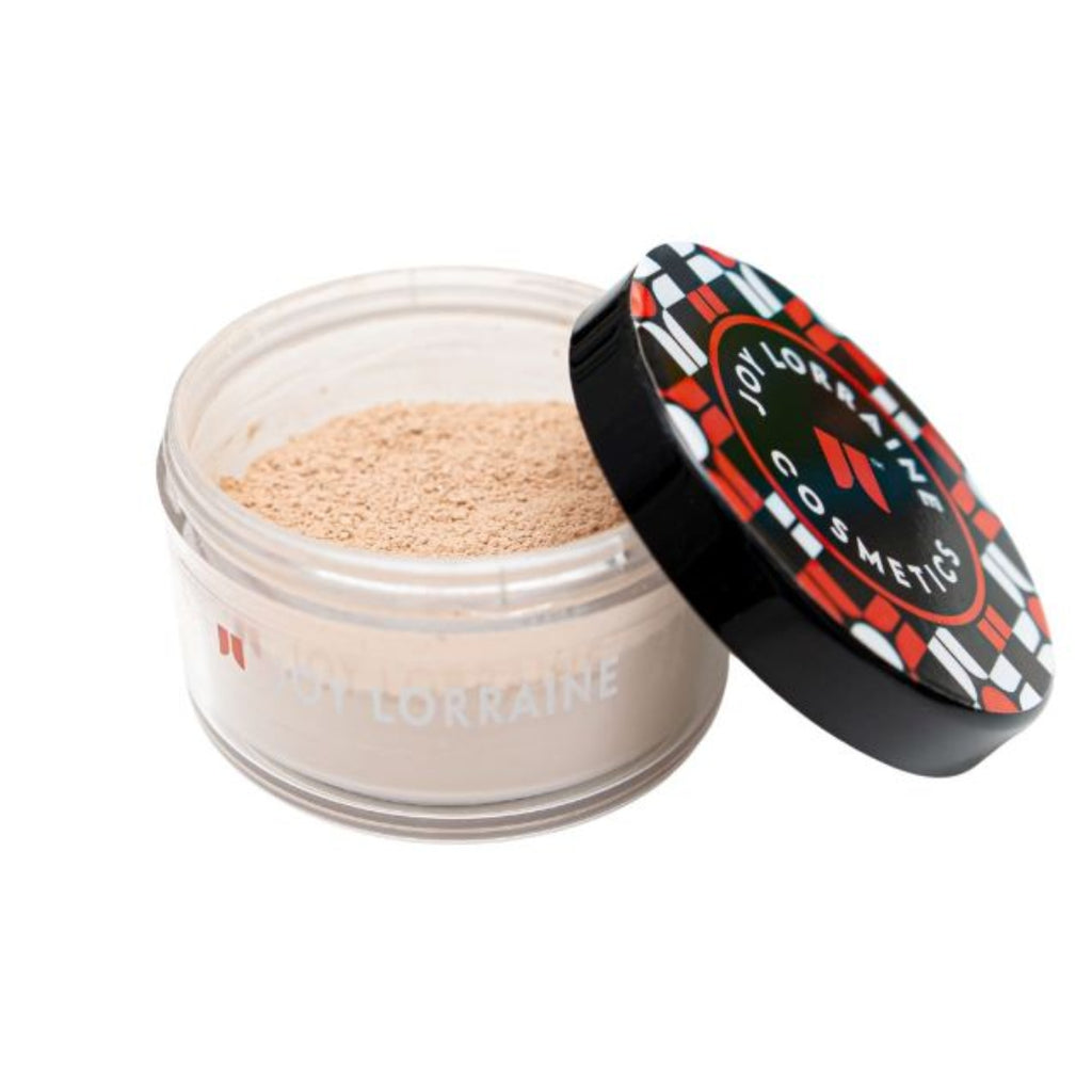 Open jar showing long-wearing setting powder with soft matte texture that blurs pores and controls shine.