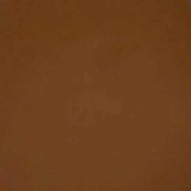 Lightweight, buildable cream foundation with a smooth, even-tone finish and radiant glow.