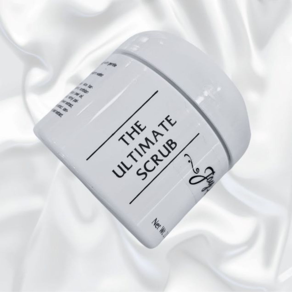 A gentle, non-abrasive exfoliating face scrub for combination and sensitive skin.